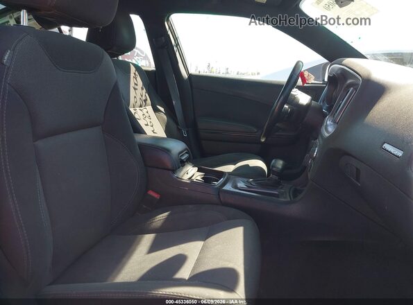 2C3CDXBG3HH576567 2017 DODGE CHARGER Silver Front interior view