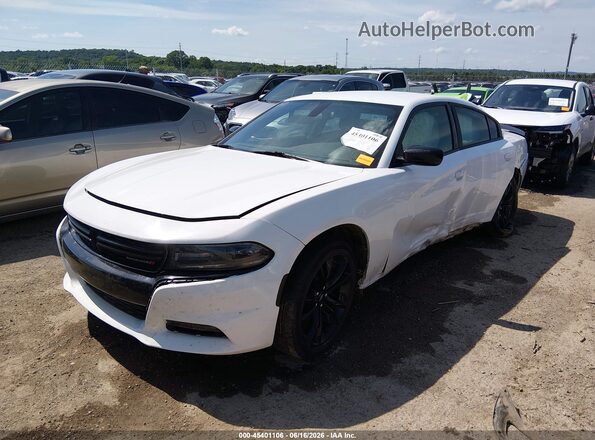2C3CDXBG3JH135592 2018 DODGE CHARGER White Przód lewy
