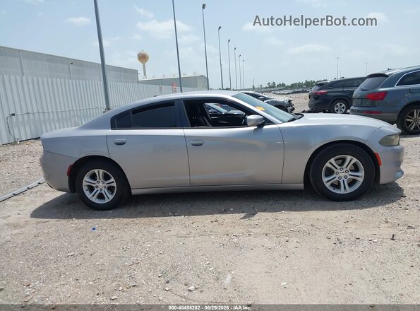 2C3CDXBG5HH608631 2017 DODGE CHARGER Серебряный Вид задней части салона