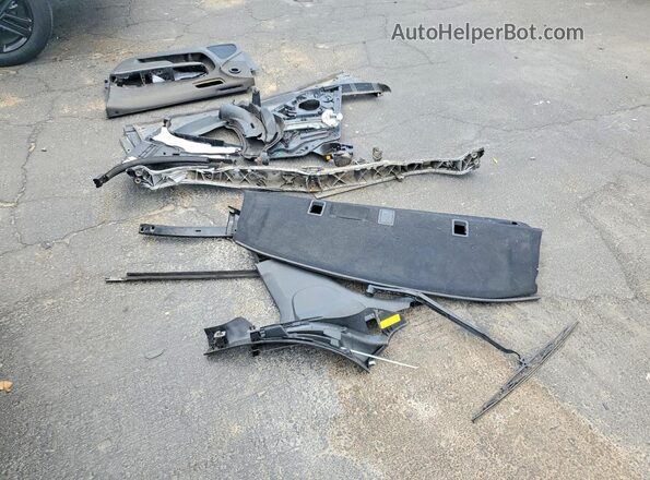2C3CDXBG5KH696300 2019 DODGE CHARGER Silver Engine compartment view