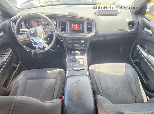 2C3CDXBG6HH627057 2017 DODGE CHARGER White Widok deski rozdzielczej
