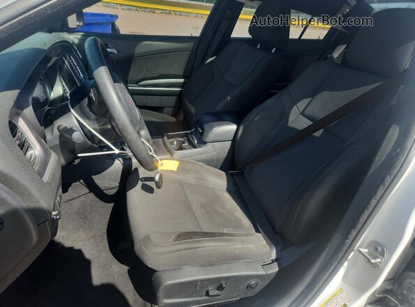 2C3CDXBG6KH709829 2019 DODGE CHARGER White Սալոնի դիմացի տեսք