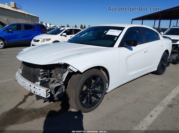 2C3CDXBG7JH307090 2018 DODGE CHARGER White Передня ліва чверть