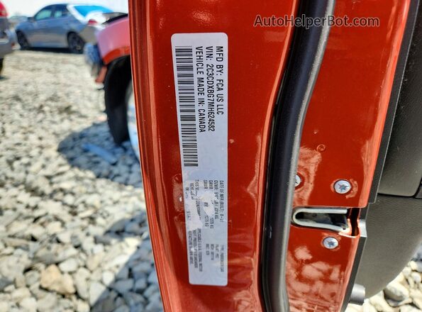 2C3CDXBG7MH624582 2021 DODGE CHARGER Two Tone Vista del compartimento del motor