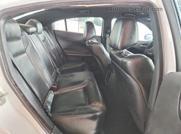 2C3CDXBG8MH624476 2021 DODGE CHARGER White Vista de los asientos traseros