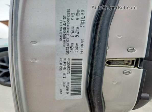 2C3CDXBG9KH712224 2019 DODGE CHARGER Серебряный Вид подкапотного пространства