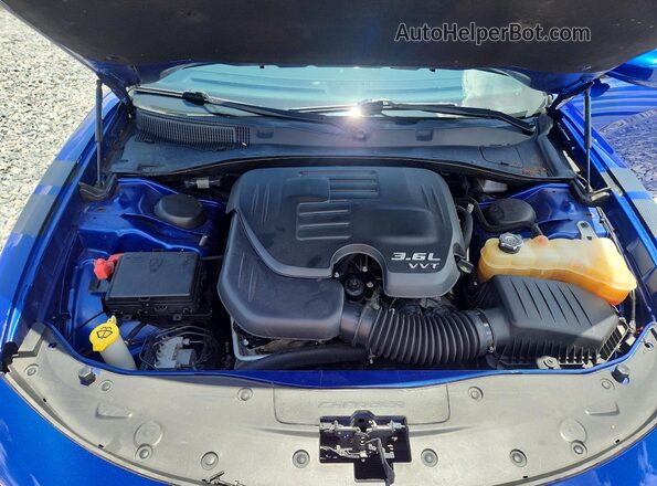 2C3CDXBGXLH123586 2020 DODGE CHARGER Blue Widok wnętrza z tyłu