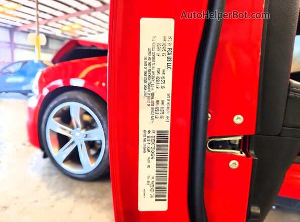 2C3CDXCT3FH902246 2024 DODGE CHARGER Red Widok komory silnika