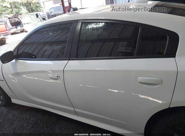 2C3CDXCT9NH259240 2022 DODGE CHARGER White Widok wnętrza 360 stopni