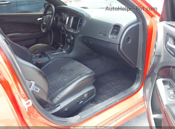 2C3CDXGJ0HH620593 2017 DODGE CHARGER Orange Vista interior delantera