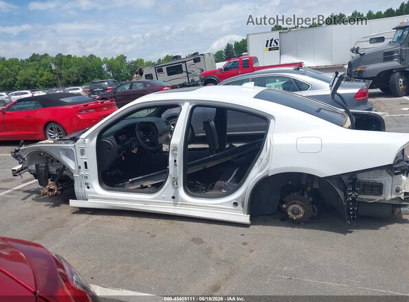 2C3CDXGJ1JH230561 2018 DODGE CHARGER White Սալոնի հետևի տեսք