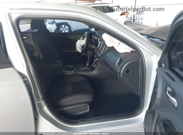 2C3CDXGJ1LH157713 2020 DODGE CHARGER Silver Вид салону спереду