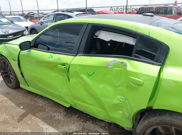 2C3CDXGJ3PH589001 2023 DODGE CHARGER Зеленый Вид задней части салона