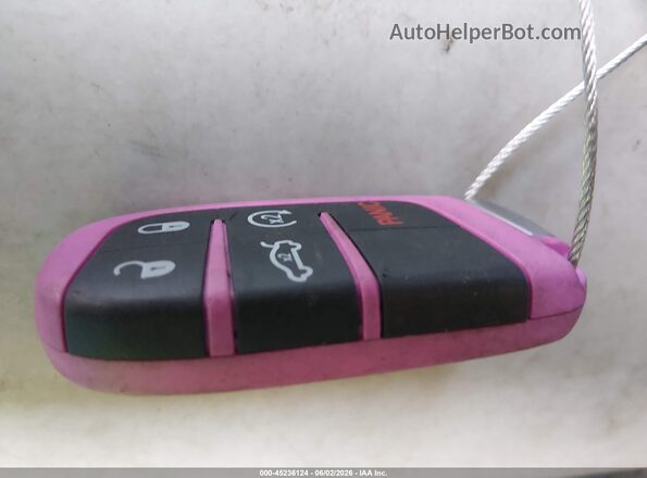 2C3CDXGJ9JH134807 2018 DODGE CHARGER Pink Вид панелі приладів