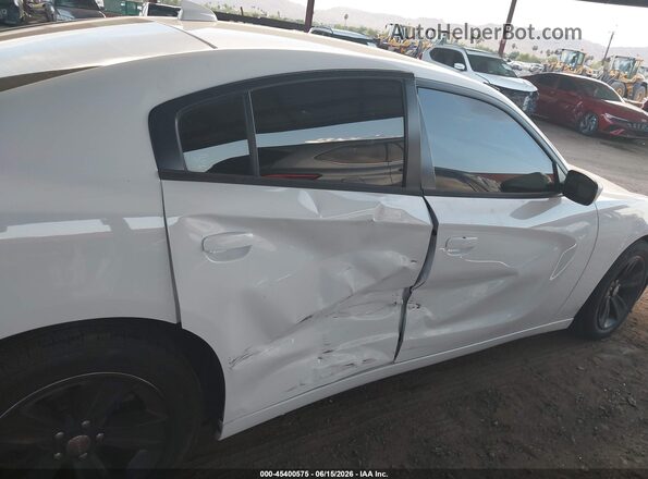 2C3CDXHG2JH125434 2018 DODGE CHARGER White Սարքավորումների վահանակի տեսք