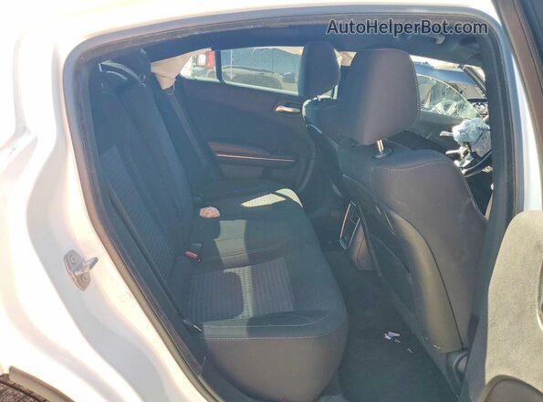 2C3CDXHG4HH537512 2017 DODGE CHARGER White Vista de los asientos traseros