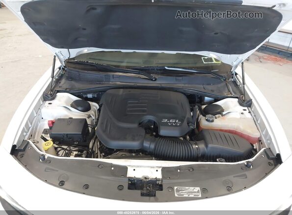 2C3CDXHG5PH594445 2023 DODGE CHARGER Белый Вид сзади