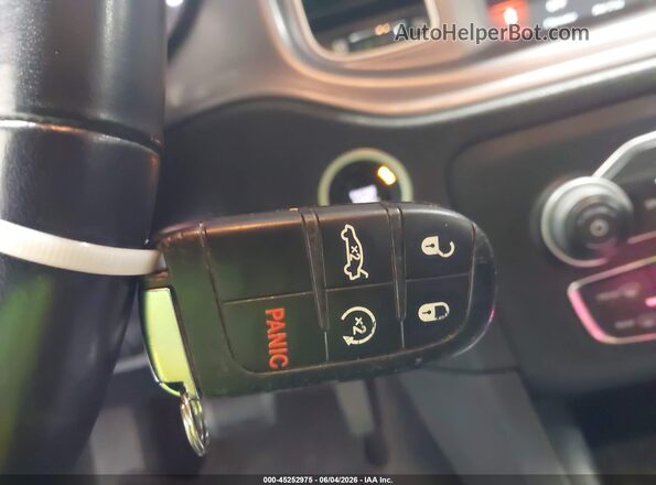 2C3CDXHG5PH594445 2023 DODGE CHARGER Белый Вид панели приборов