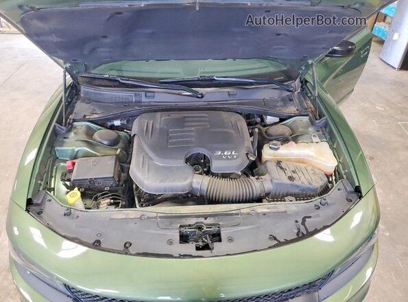 2C3CDXHG6NH270403 2022 DODGE CHARGER Green Вид задньої частини салону