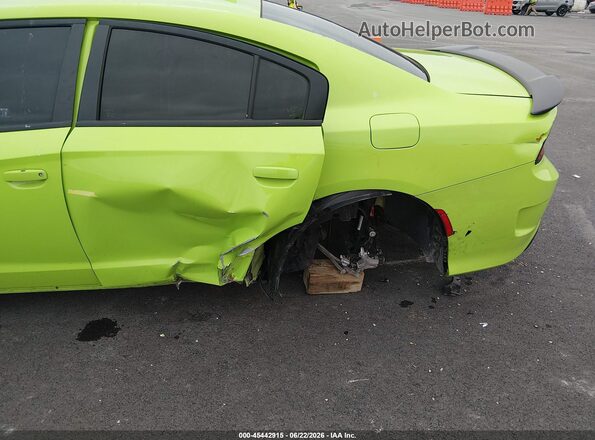 2C3CDXHG6PH649162 2023 DODGE CHARGER Green Widok z przodu