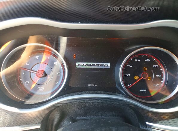 2C3CDXHG7JH166626 2018 DODGE CHARGER Red Вид щитка приладів