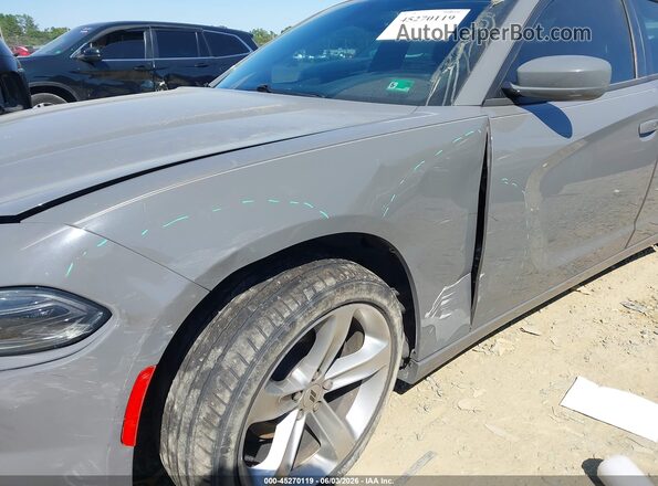 2C3CDXHG9JH157944 2018 DODGE CHARGER Gray Widok z przodu