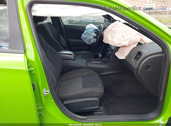 2C3CDXJG0HH603287 2017 DODGE CHARGER Green Front interior view