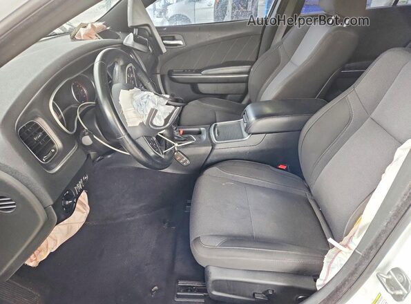 2C3CDXJG2HH526115 2017 DODGE CHARGER White Вид салону спереду