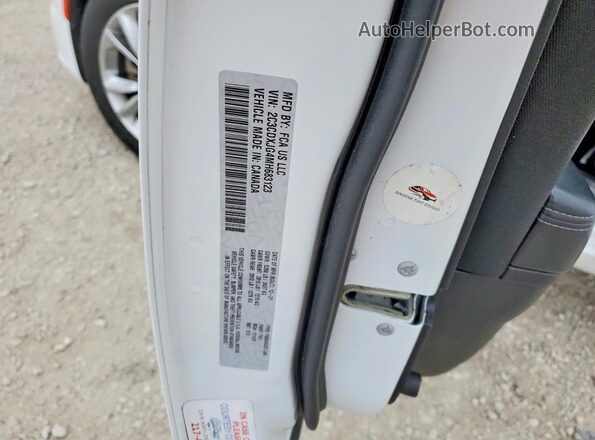 2C3CDXJG4MH683123 2021 DODGE CHARGER White Engine compartment view