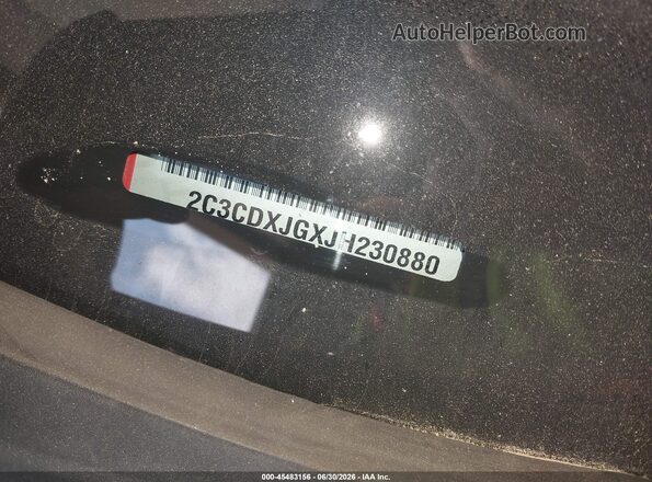 2C3CDXJGXJH230880 2018 DODGE CHARGER Red Widok komory silnika