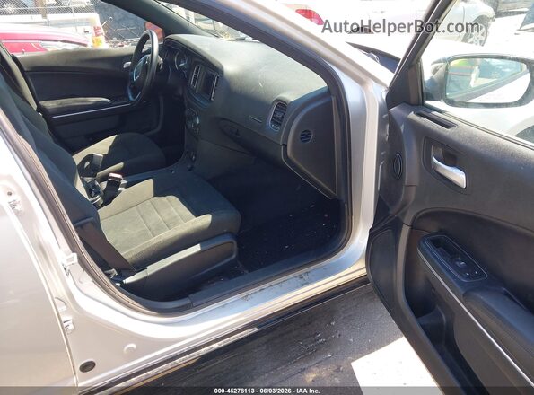 2C3CDXKT3JH248715 2018 DODGE CHARGER Silver Widok wnętrza z przodu