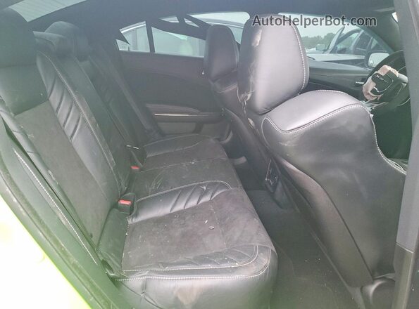 2C3CDXL97PH553114 2023 DODGE CHARGER Green Հետևի նստատեղերի տեսք
