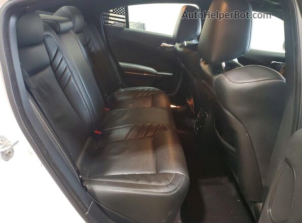 2C3CDXL9XHH556297 2017 DODGE CHARGER Белый Вид задних сидений