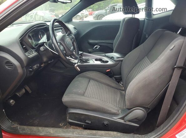 2C3CDZAG0HH507817 2017 DODGE CHALLENGER Red Front interior view