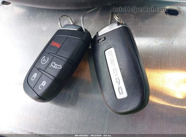 2C3CDZAG0JH233072 2018 DODGE CHALLENGER Gray Vista del salpicadero