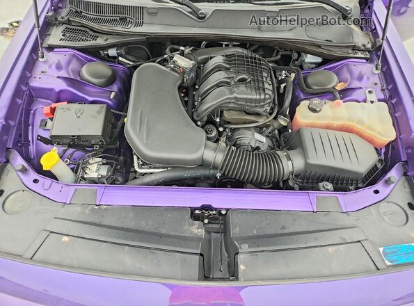 2C3CDZAG0PH652774 2023 DODGE CHALLENGER Purple Widok wnętrza z tyłu