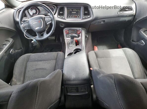 2C3CDZAG1JH171777 2018 DODGE CHALLENGER Red Dashboard view