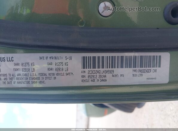 2C3CDZAG1JH305929 2018 DODGE CHALLENGER Green Vista del compartimento del motor