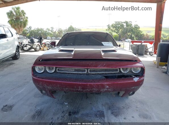 2C3CDZAG2JH327695 2018 DODGE CHALLENGER Maroon Սարքավորումների վահանակի տեսք