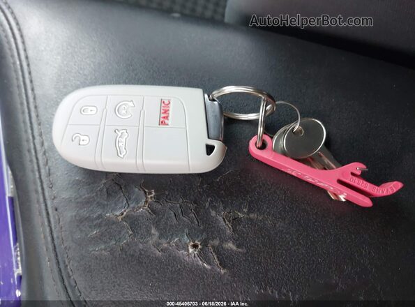 2C3CDZAG2KH508717 2019 DODGE CHALLENGER Gray Widok deski rozdzielczej