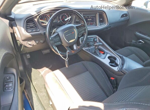 2C3CDZAG3LH206421 2020 DODGE CHALLENGER Blue Widok deski rozdzielczej