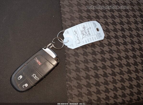 2C3CDZAG4GH137793 2016 DODGE CHALLENGER Gray Vista del salpicadero