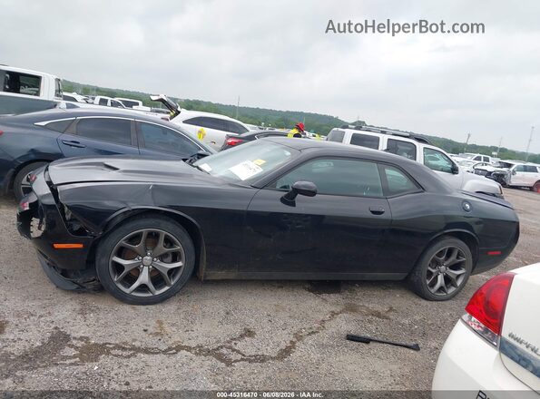 2C3CDZAG4GH352557 2016 DODGE CHALLENGER Black უკანა სალონის ხედი