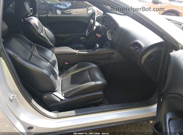2C3CDZAG4KH751171 2019 DODGE CHALLENGER Silver Widok wnętrza z przodu