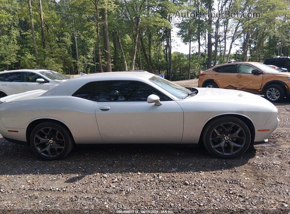 2C3CDZAG4KH751171 2019 DODGE CHALLENGER Silver Widok wnętrza z tyłu