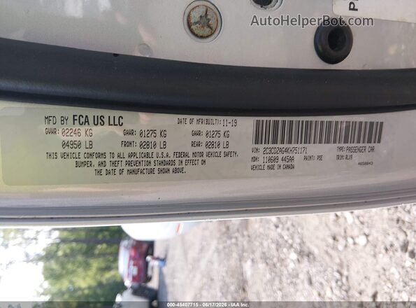2C3CDZAG4KH751171 2019 DODGE CHALLENGER Silver Widok komory silnika