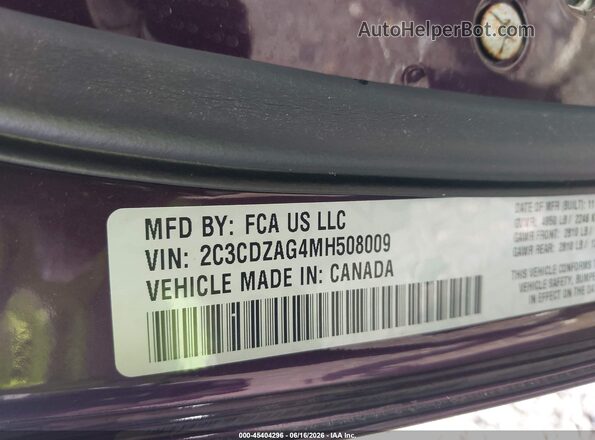 2C3CDZAG4MH508009 2021 DODGE CHALLENGER Purple Vista del compartimento del motor