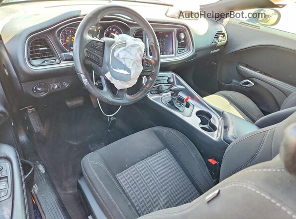 2C3CDZAG5HH624745 2017 DODGE CHALLENGER Blue Widok deski rozdzielczej