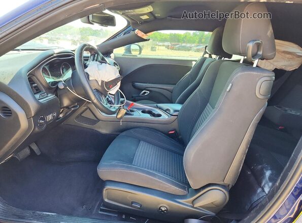 2C3CDZAG5HH624745 2017 DODGE CHALLENGER Blue Widok wnętrza z przodu