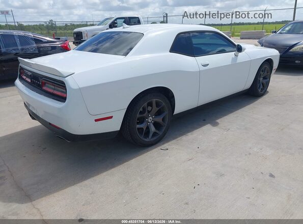 2C3CDZAG6JH258123 2018 DODGE CHALLENGER Белый Задняя правая четверть